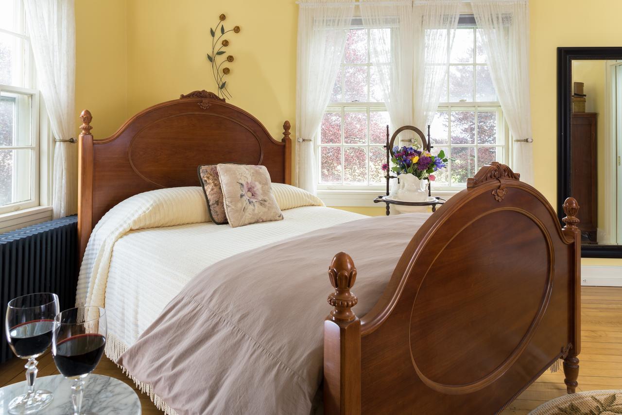 Yale Manor B&B & Yurt Glamping Εξωτερικό φωτογραφία
